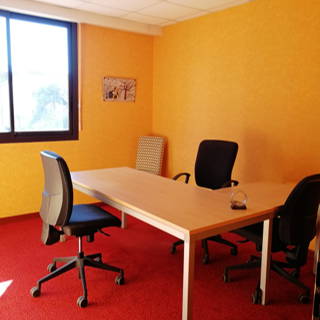 Bureau privé 15 m² 2 postes Coworking Avenue du Général de Gaulle Thonon-les-Bains 74200 - photo 4
